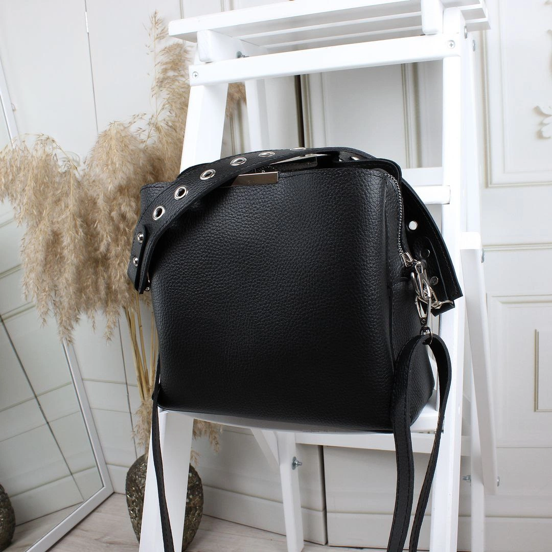 Жіноча сумка класична для роботи з натуральної замші, чорна